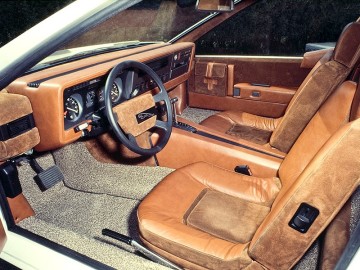 4_1977_Bertone_Jaguar_Ascot.jpg