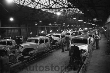 05_Catena-di-montaggio-della-Traction-Avant-al-Quai-de-Javel.jpg