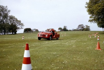 Presentazione-Mehari-Deauville-16-maggio-1968-foto-3.jpg