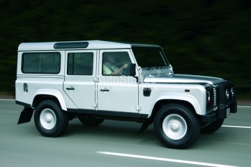 2005_035_Defender_110_Station_Wagon.jpg