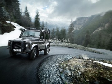 2010_01_Defender_90_Station_Wagon.jpg