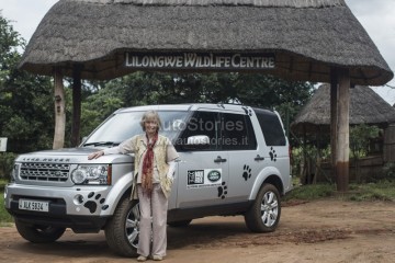 7_Virginia McKenna a Llongwi.jpg