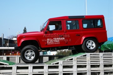 ElectricDefender_005.jpg