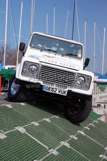 ElectricDefender_010.jpg