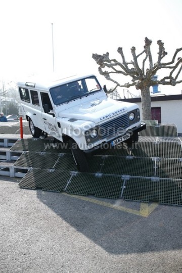 ElectricDefender_018.jpg