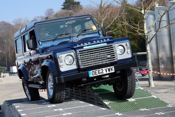 ElectricDefender_024.jpg