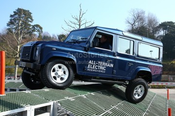 ElectricDefender_030.jpg