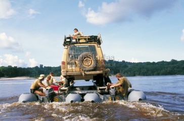 1990_3_Discovery1_camel.jpg