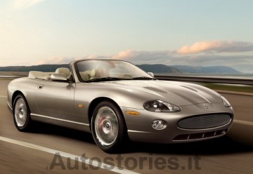 08_Jaguar_XK_2005_11.jpg