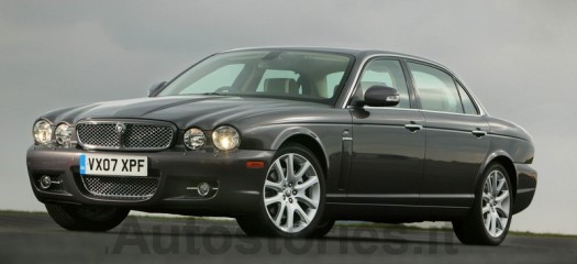 16_Jaguar_XJ 2008.jpg