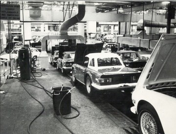 8_Standard Triumph production line in Canley, Coventry, on August 27, 1970.jpg