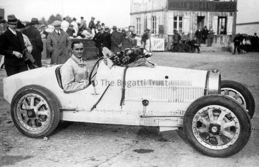 6_Luis Chiron_Brooklands_1928.jpg