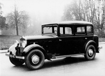 1_Peugeot 301_1932.jpg