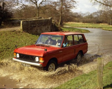 01rangerover100-1970.jpg